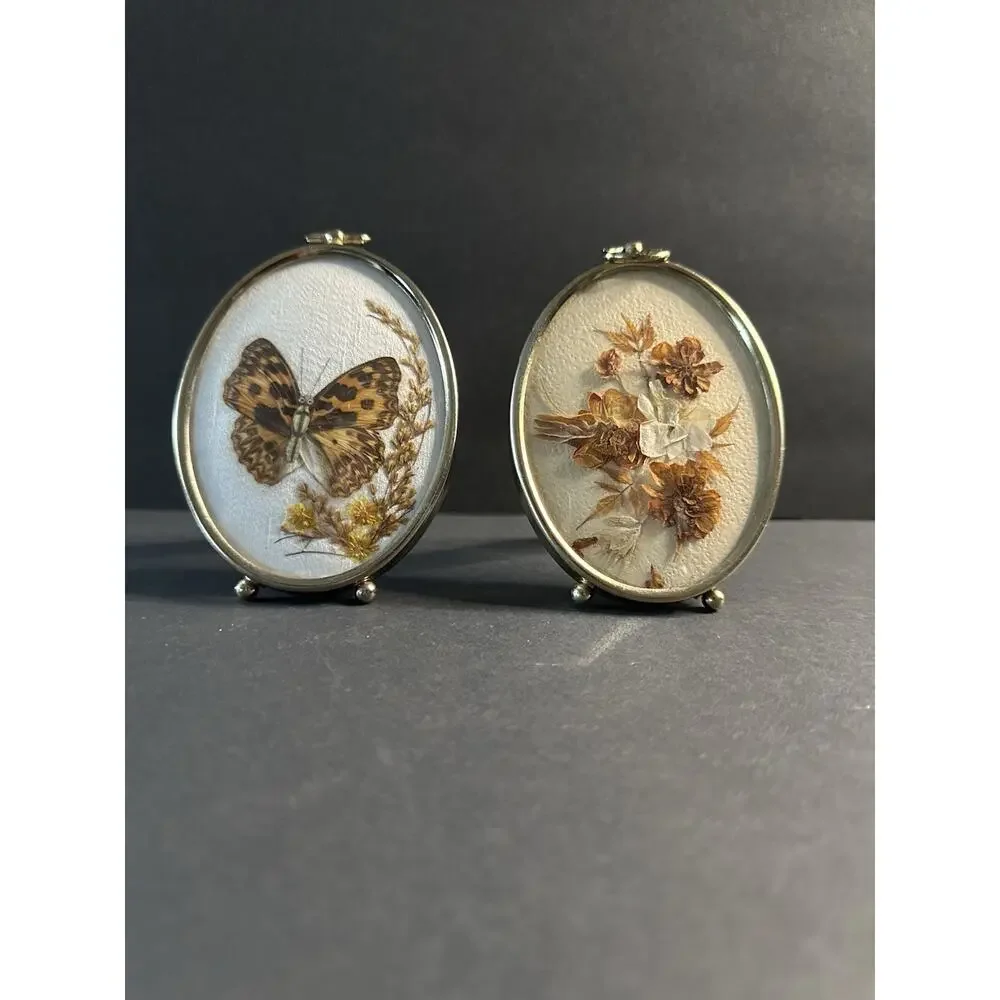 Unmarked charming pair